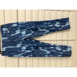 Nike women’s power legend training crop pants size Small